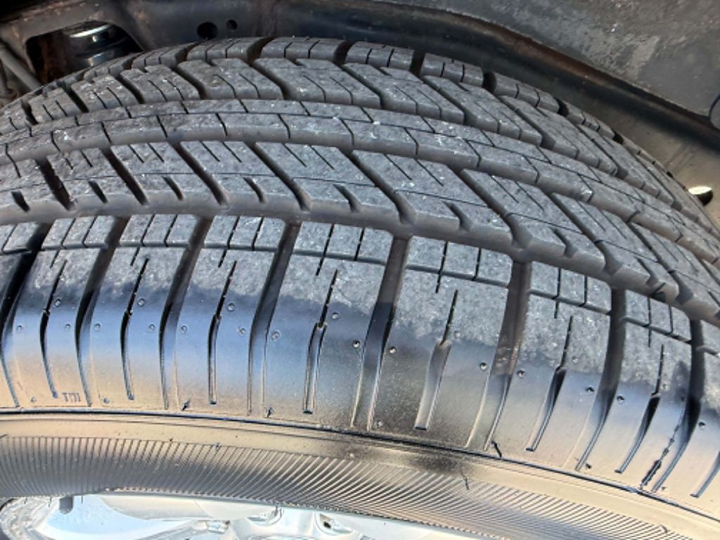 2004 Toyota 4Runner Image 12