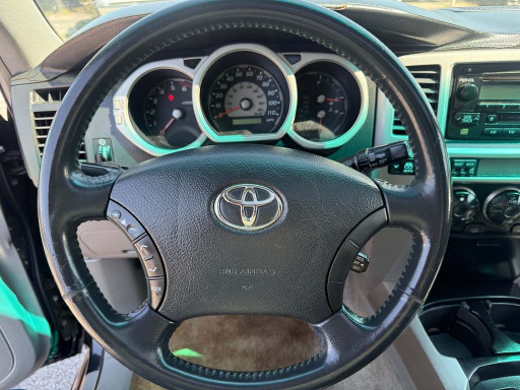2004 Toyota 4Runner Image 17