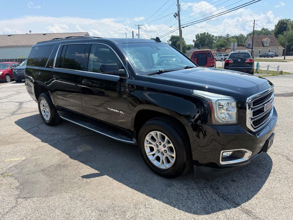 2016 GMC Yukon Image 2