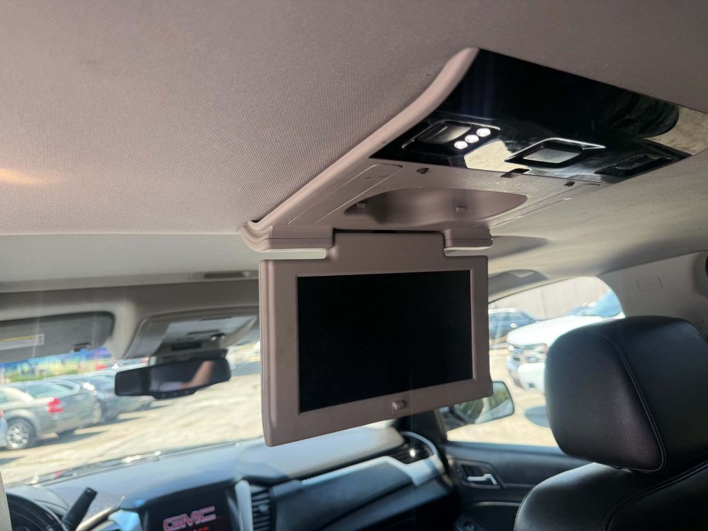 2016 GMC Yukon Image 11