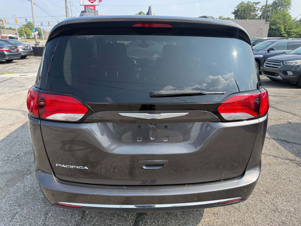 2017 Chrysler Pacifica Image 4