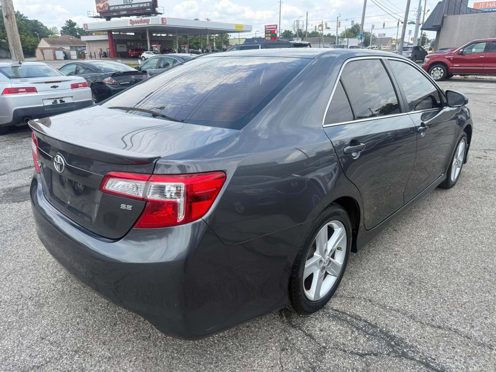 2012 Toyota Camry Image 4