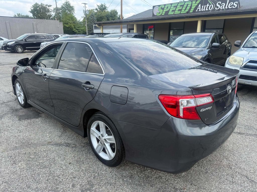 2012 Toyota Camry Image 6