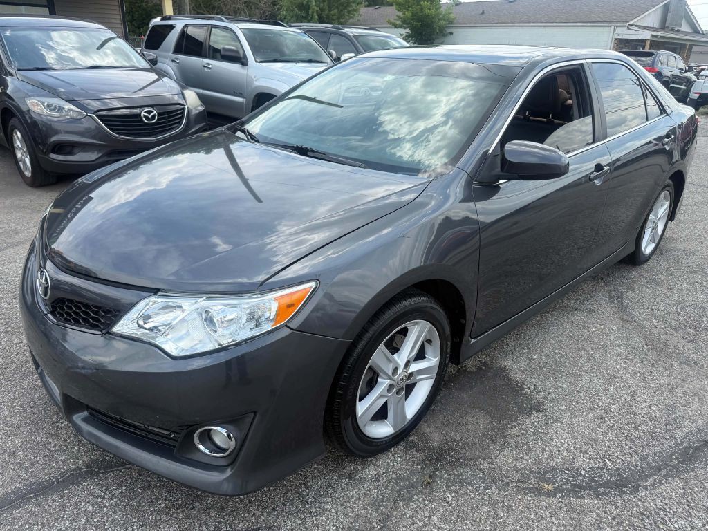 2012 Toyota Camry Image 8