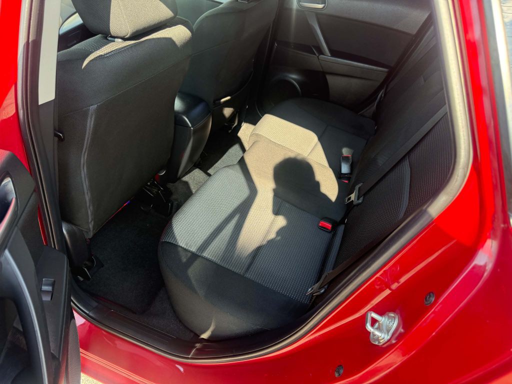 2013 Mazda Mazda3 Image 10
