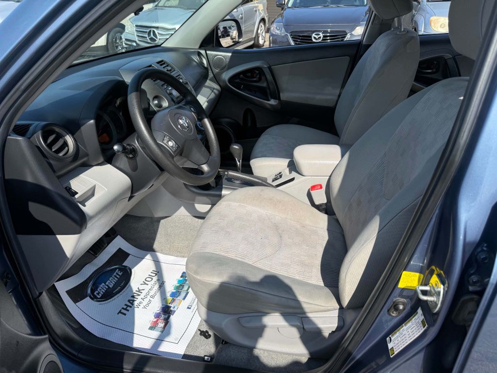 2012 Toyota Rav4 Image 9
