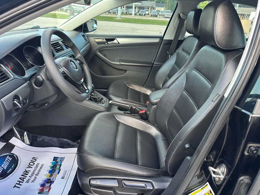 2018 Volkswagen Jetta Image 9