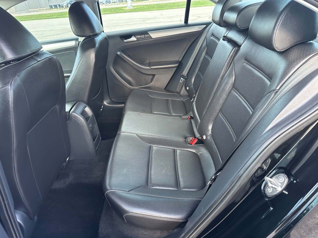 2018 Volkswagen Jetta Image 10