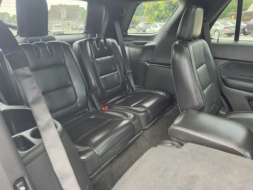 2015 Ford Explorer Image 12