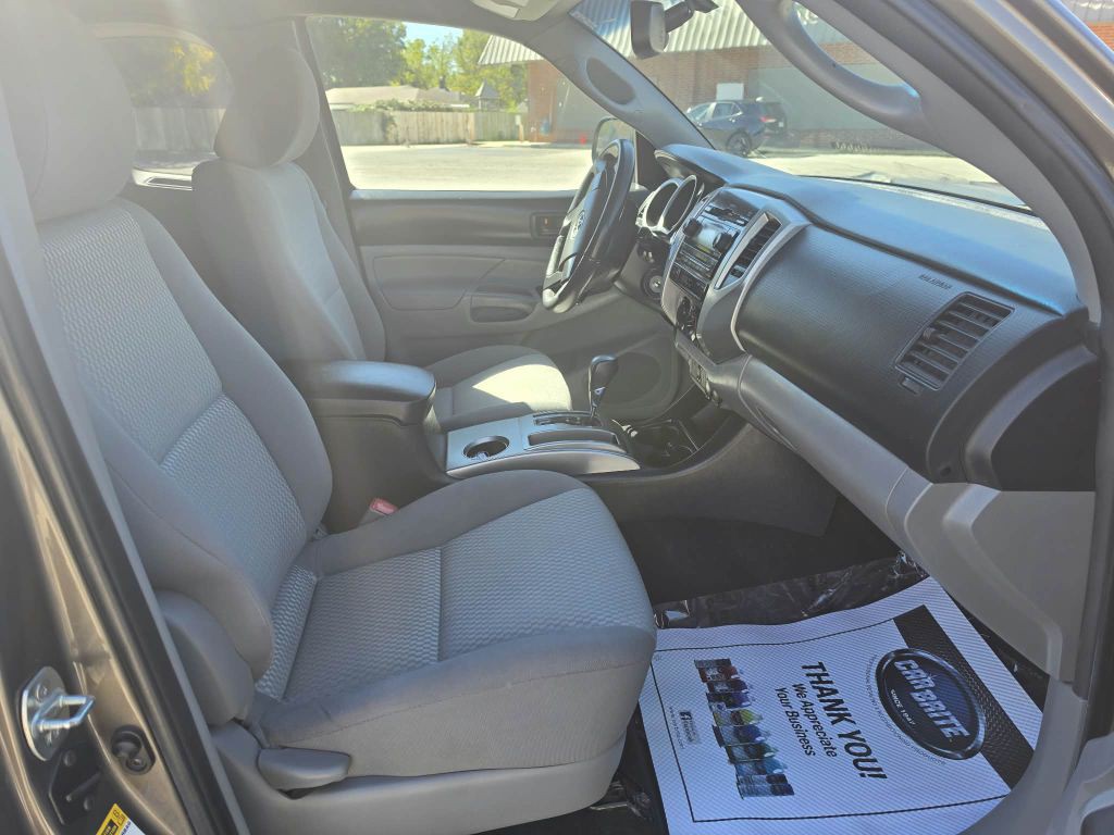 2012 Toyota Tacoma Image 11