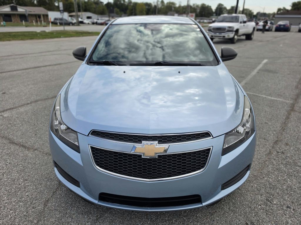 2012 Chevrolet Cruze Image 1