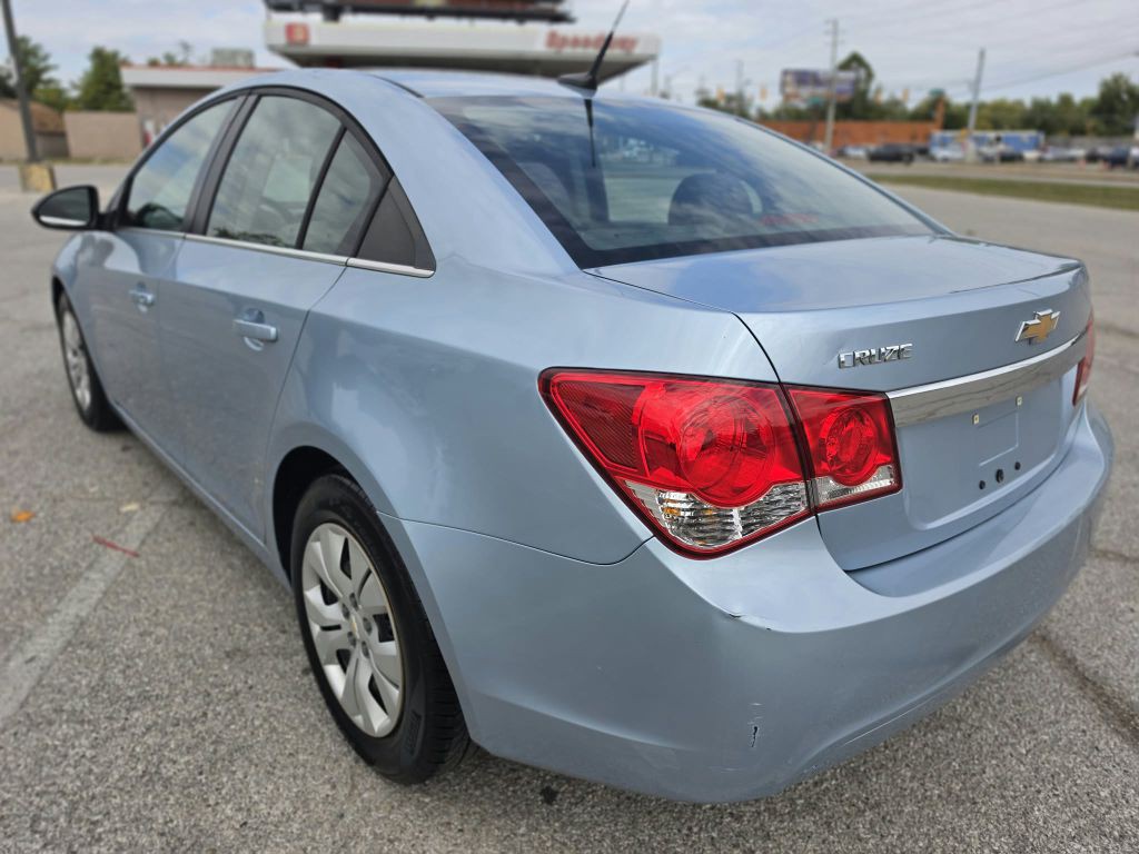 2012 Chevrolet Cruze Image 4