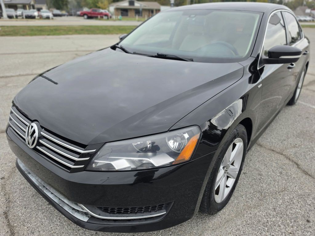 2014 Volkswagen Passat Image 2