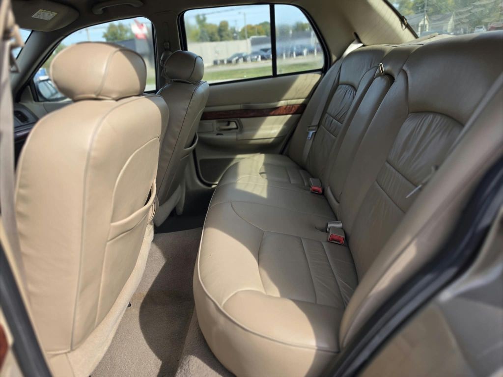 2002 Mercury Grand Marquis Image 10