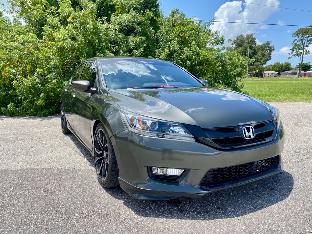 2013 Honda Accord Image 1