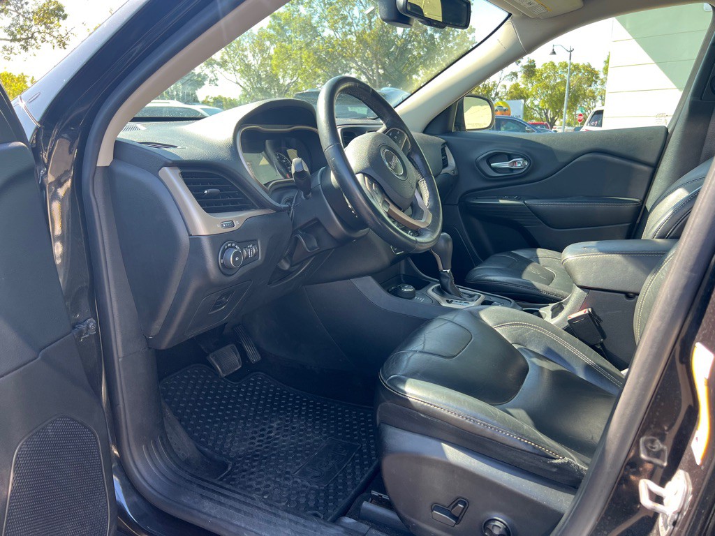 2016 Jeep Cherokee Image 5