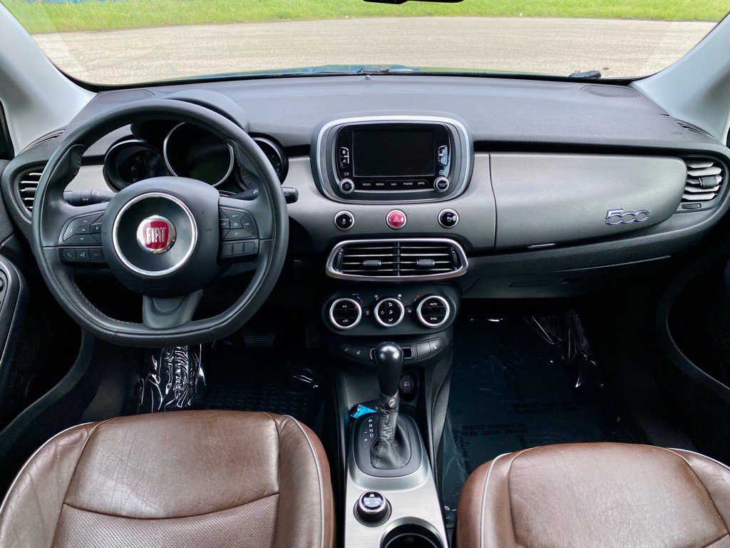 2016 FIAT 500 Image 4