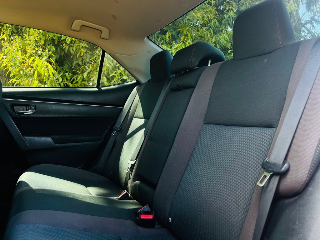 2017 Toyota Corolla Image 6