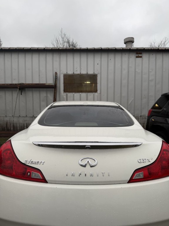 2009 INFINITI G37 Image 3
