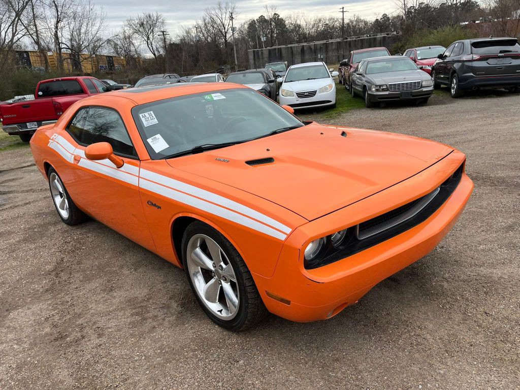 2014 Dodge Challenger Image 1