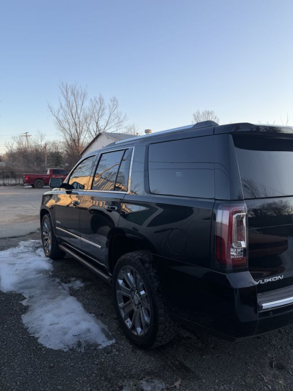 2016 GMC Yukon Image 2