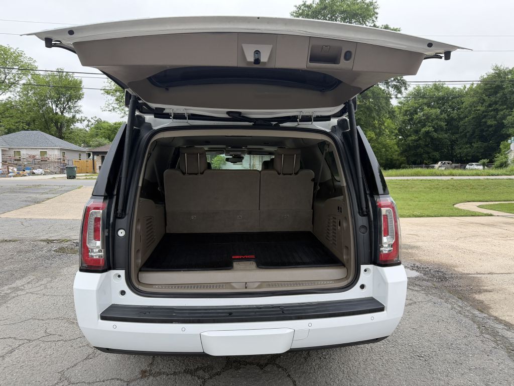 2016 GMC Yukon Image 2