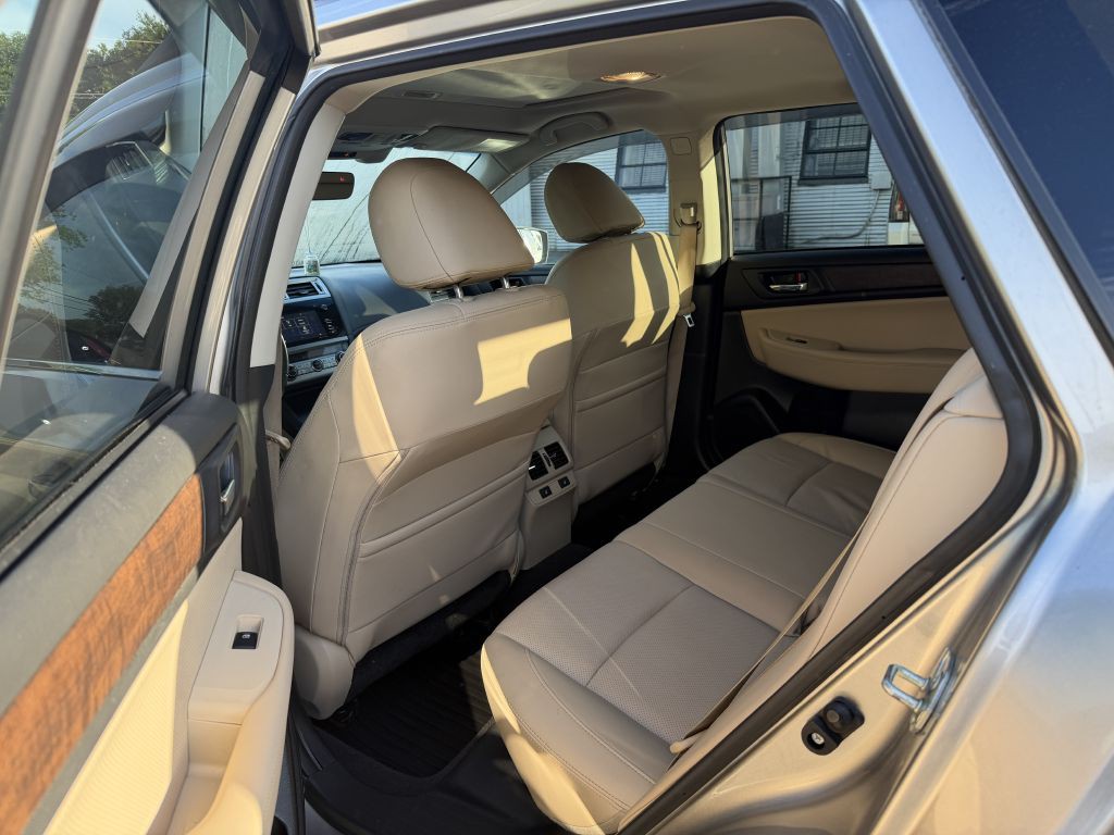 2017 Subaru Outback Image 10
