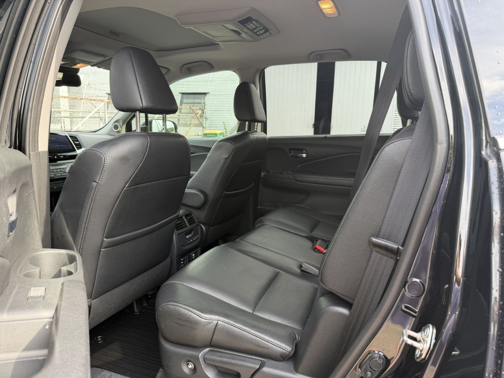 2017 Honda Pilot Image 6