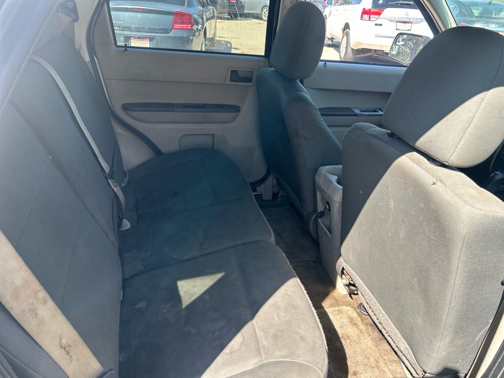 2010 Ford Escape Image 6