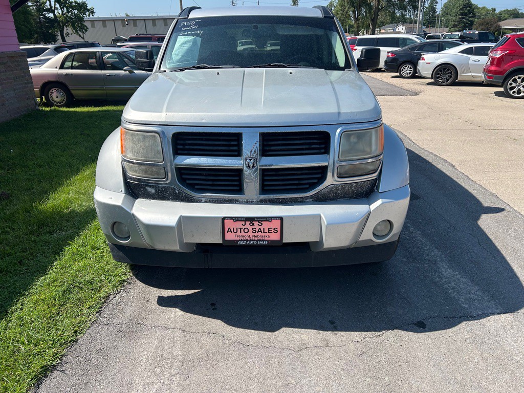 2008 Dodge Nitro Image 2