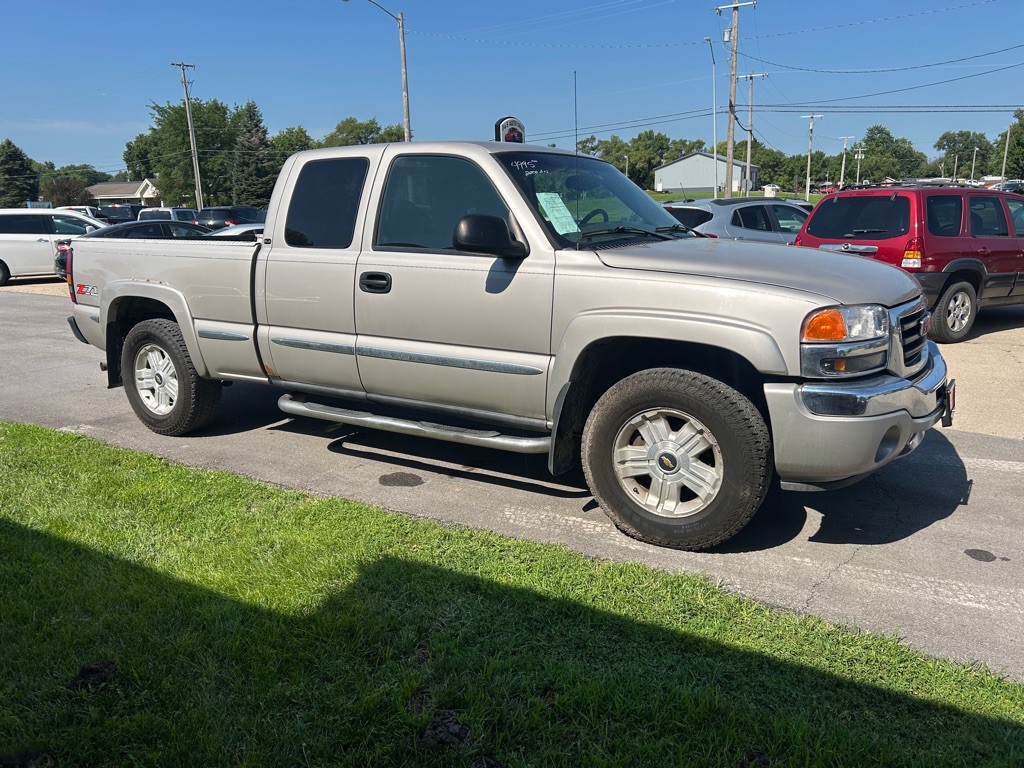 2005 GMC Sierra Image 3