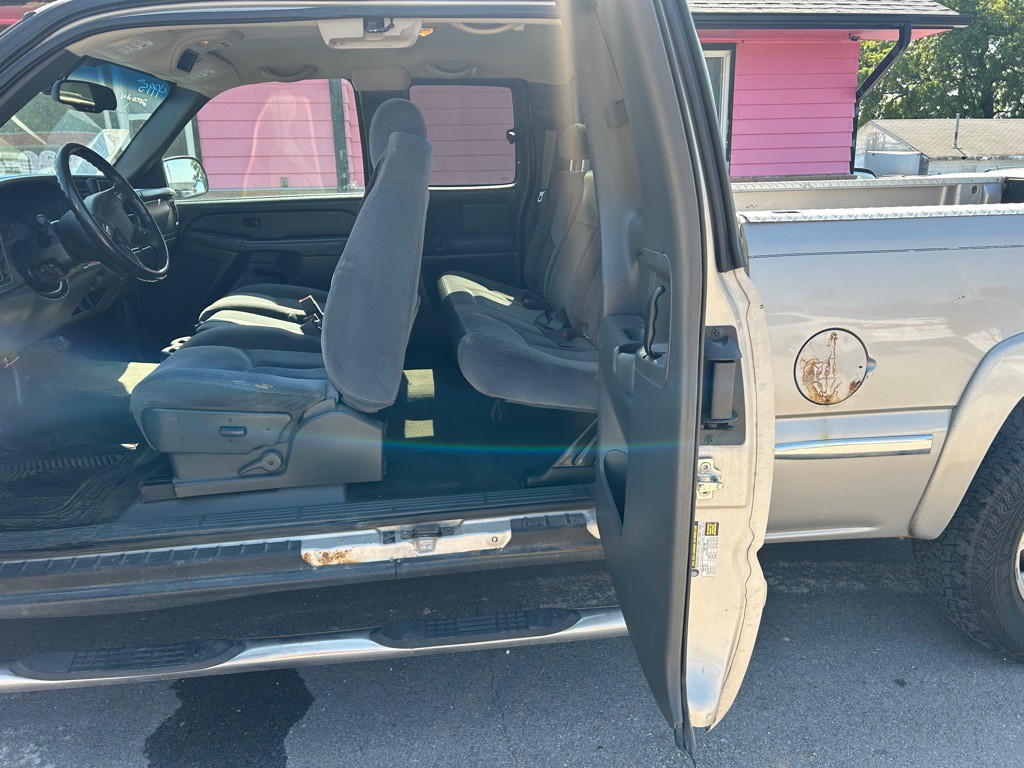 2005 GMC Sierra Image 6