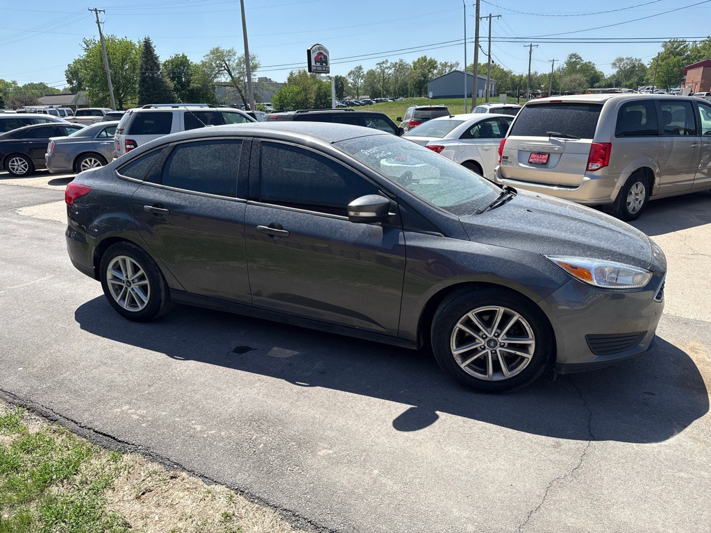 2017 Ford Focus Image 3