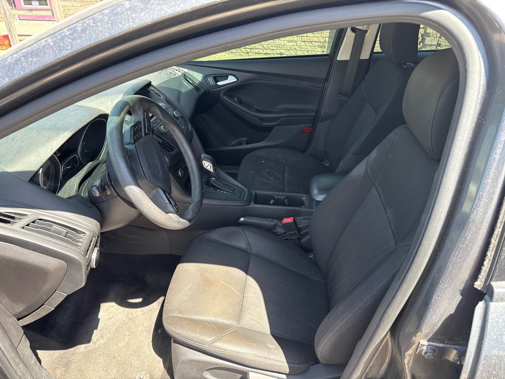 2017 Ford Focus Image 6