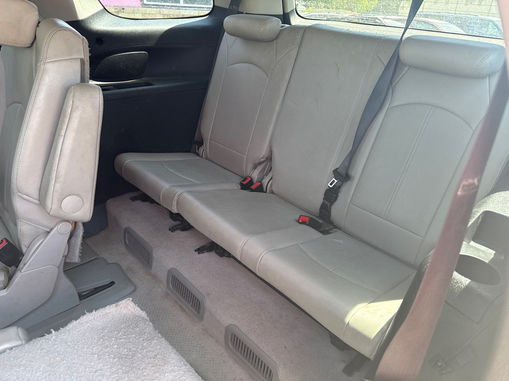 2012 GMC Acadia Image 11
