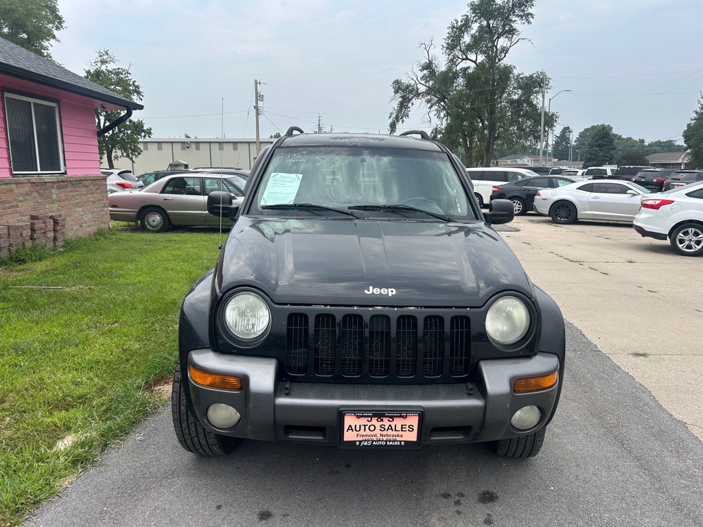 2004 Jeep Liberty Image 4