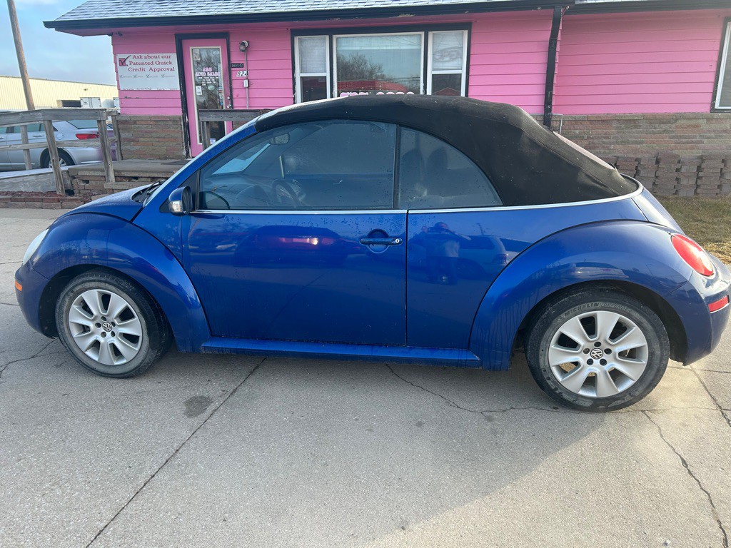 2008 Volkswagen Beetle Image 8