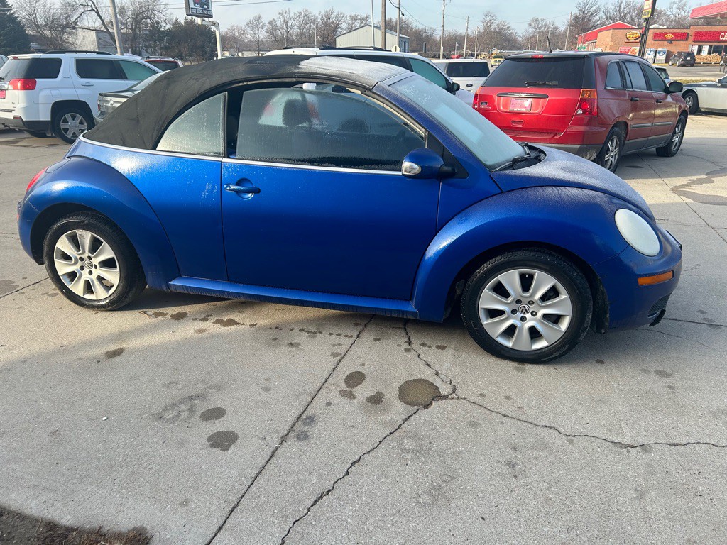 2008 Volkswagen Beetle Image 9