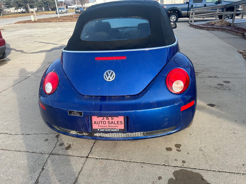 2008 Volkswagen Beetle Image 10