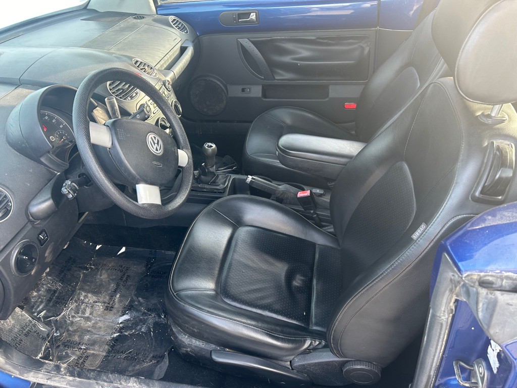 2008 Volkswagen Beetle Image 11