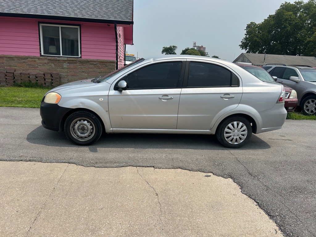 2008 Chevrolet Aveo Image 2