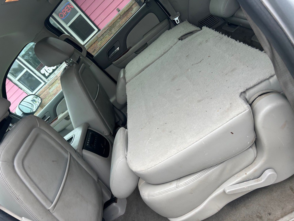 2014 Chevrolet Suburban Image 6
