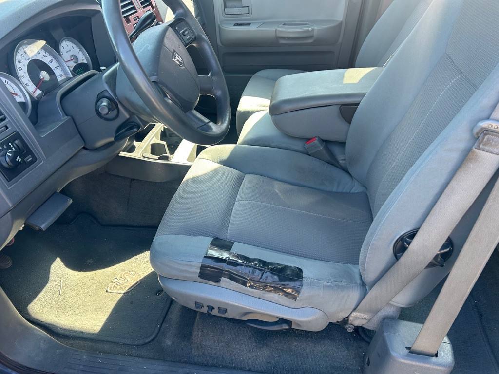 2005 Dodge Dakota Image 6