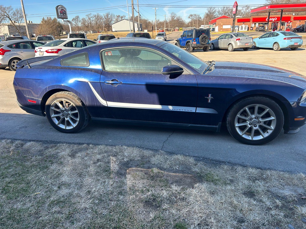 2011 Ford Mustang Image 3