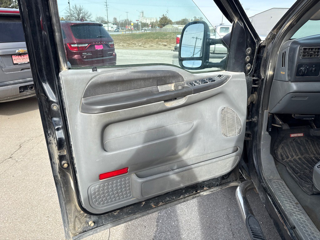 2004 Ford F-250 Image 5
