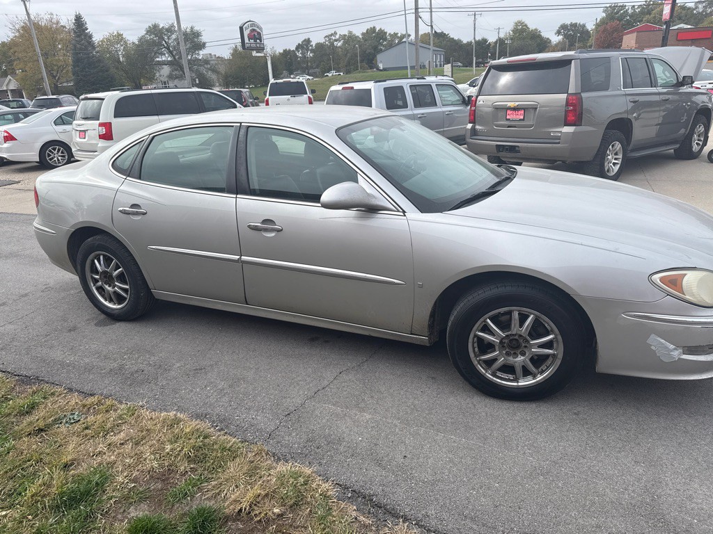 2008 Buick Lacrosse Image 3