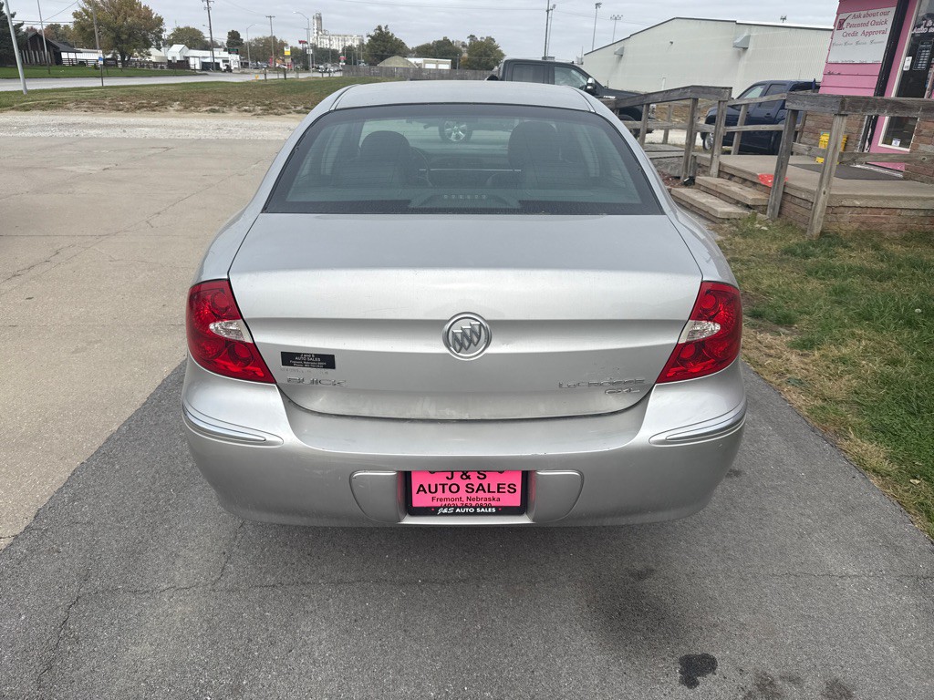 2008 Buick Lacrosse Image 4