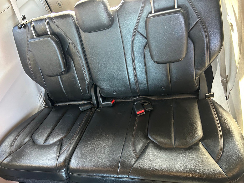 2017 Chrysler Pacifica Image 5