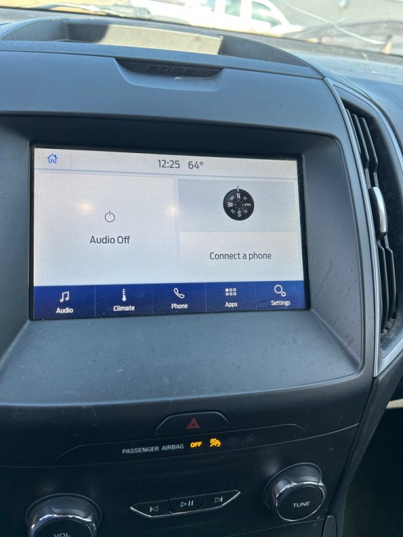 2020 Ford Edge Image 10