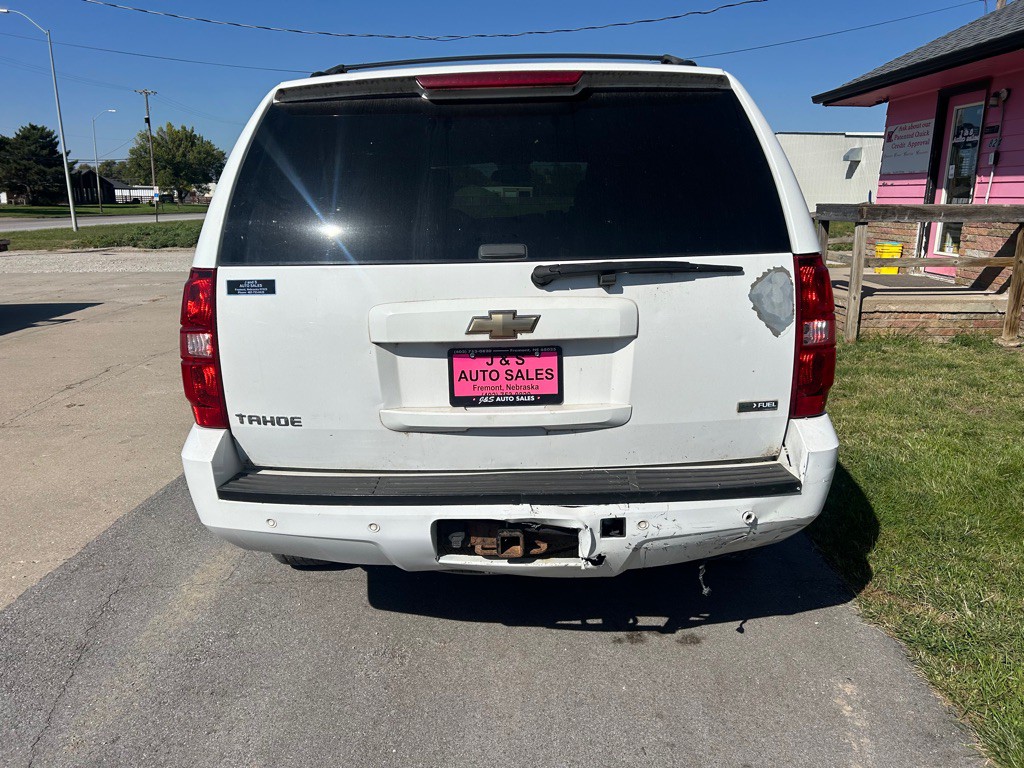 2011 Chevrolet Tahoe Image 4